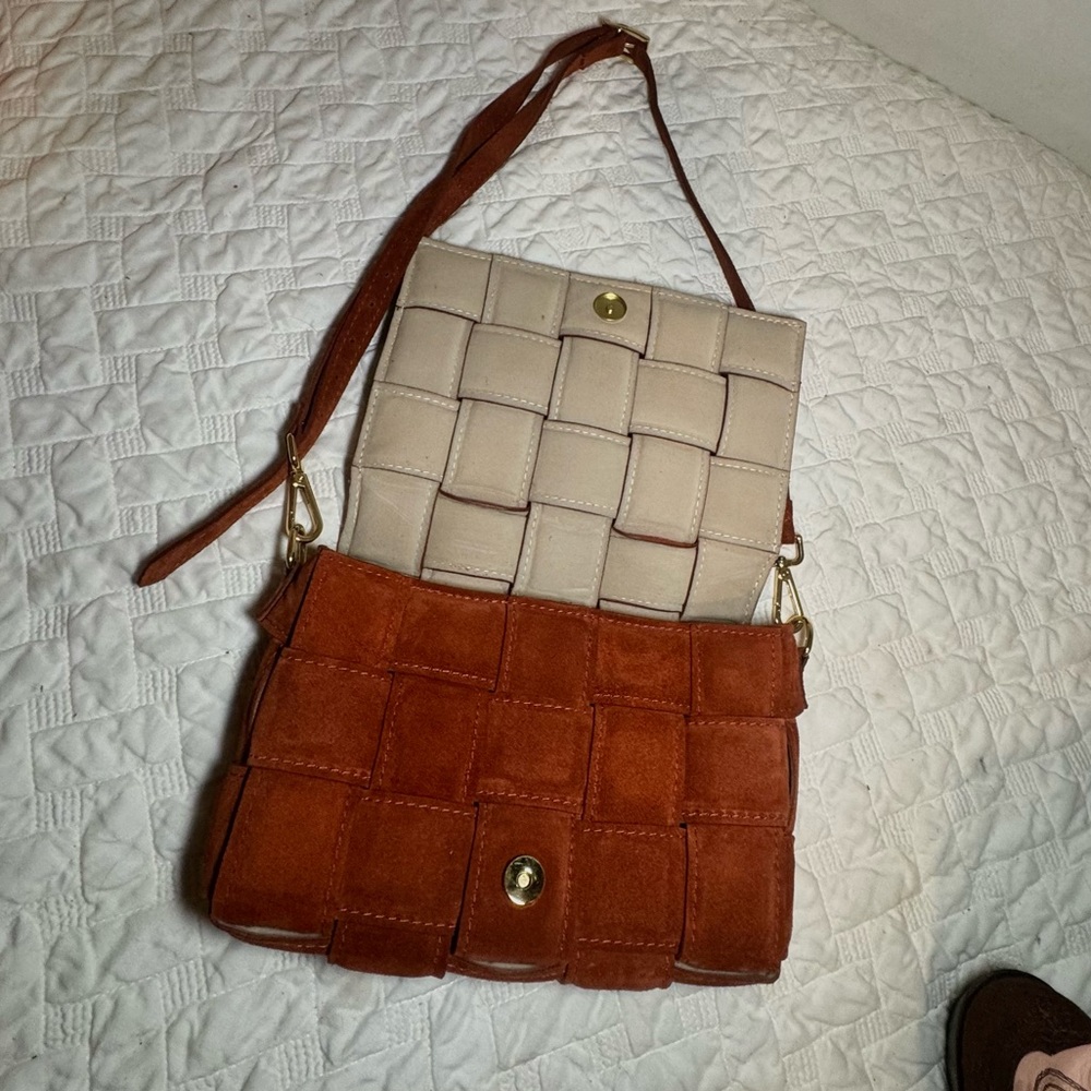 Viola Castellani Bruciato Suede Padded Woven Crossbody Made In Italy NWOT - Picture 6 of 6